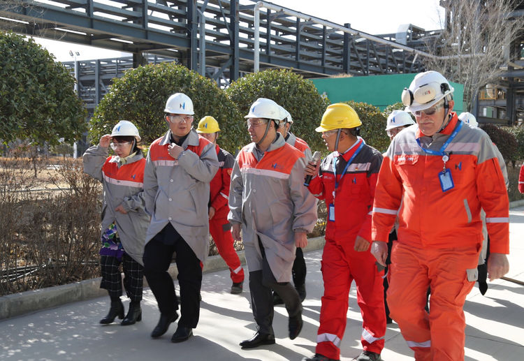 落实安全规章制度，强化安全防范措施——银川市副市长谢冬伟一行到凯发k8娱乐LNG工厂检查指导安全工作