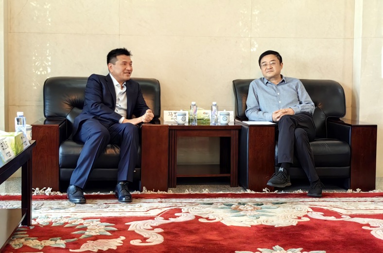 凯发k8娱乐集团到中国农业银行宁夏分行座谈交流